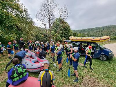 Adrenalinski rafting na Uni