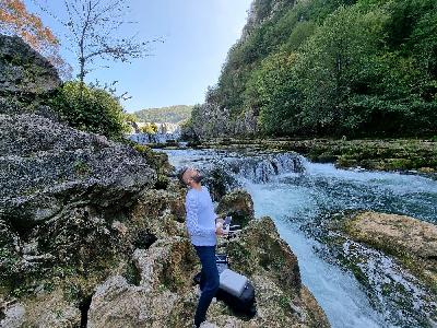 Adrenalinski rafting na Uni