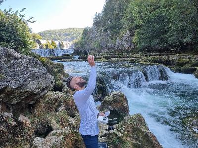 Adrenalinski rafting na Uni