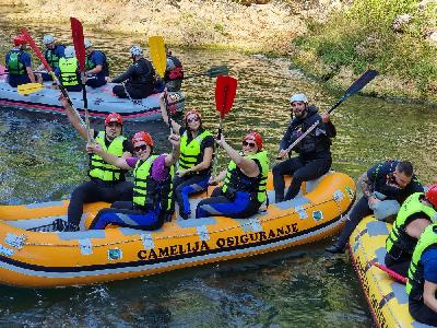 Adrenalinski rafting na Uni