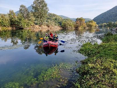 Adrenalinski rafting na Uni